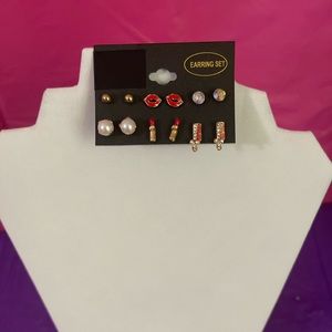 Design stud earring set